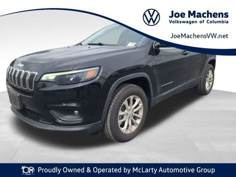 Used 2019 Jeep Cherokee Latitude w/ Popular Appearance Group AWD/4WD image 1