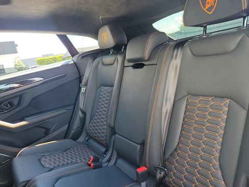 Used 2024 Lamborghini Urus S AWD/4WD image 17