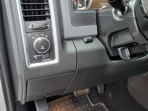 Used 2015 RAM 1500 Lone Star image 18