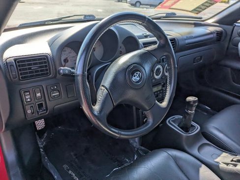 Used 2002 Toyota MR2 RWD image 13