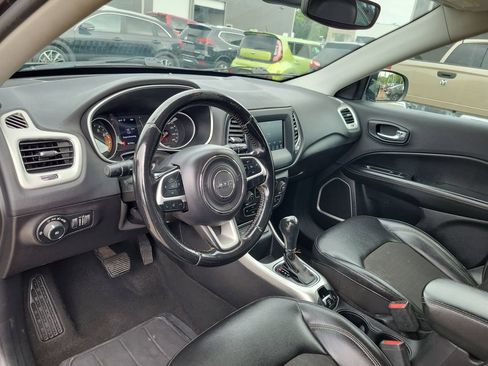 Used 2020 Jeep Compass Latitude FWD image 14