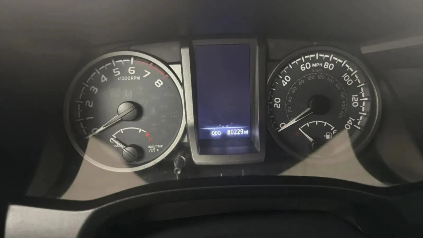 Used 2019 Toyota Tacoma TRD Off-Road w/ Technology Package AWD/4WD image 11