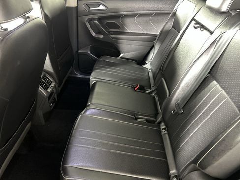 Used 2022 Volkswagen Tiguan SE image 23