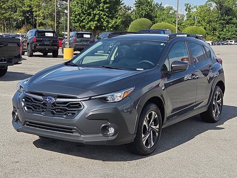 Used 2024 Subaru Crosstrek 2.0i Premium w/ Crosstrek Mirror Package AWD/4WD image 2
