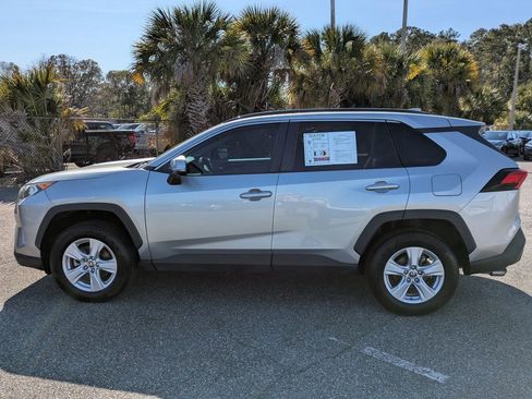 Used 2021 Toyota RAV4 XLE w/ Convenience Package image 7