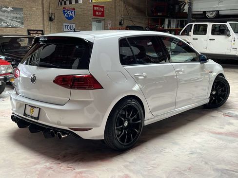 Used 2016 Volkswagen Golf R 4-Door AWD/4WD image 2