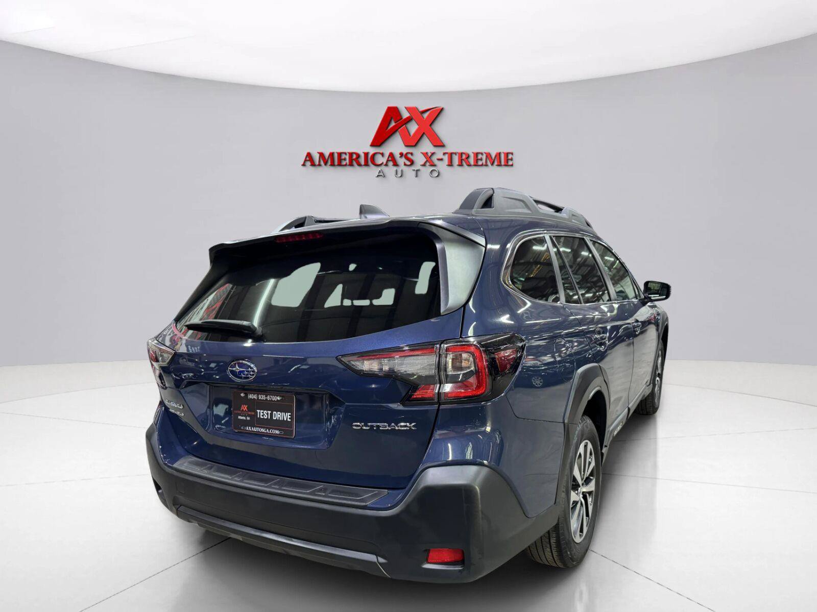Used 2025 Subaru Outback Premium AWD/4WD image 8