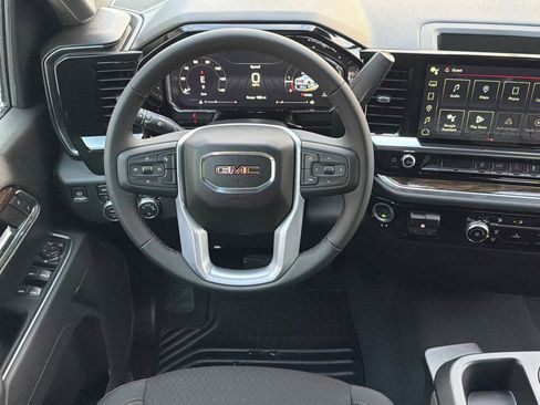 Used 2026 GMC Sierra 2500 SLE w/ LPO, Black Badging Package image 11