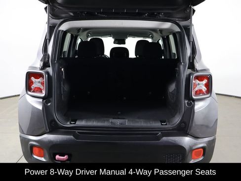 Used 2018 Jeep Renegade Trailhawk w/ Safety & Security Group AWD/4WD image 17