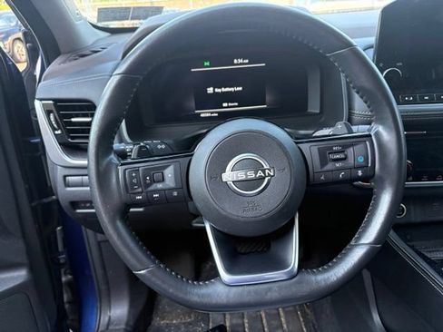 Used 2022 Nissan Rogue Platinum w/ Head-Up Display Package AWD/4WD image 16