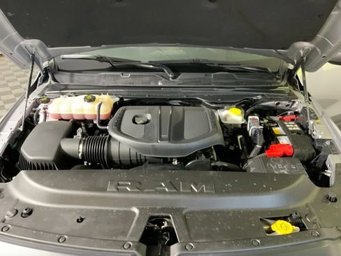 Used 2025 RAM 1500 Warlock AWD/4WD image 37