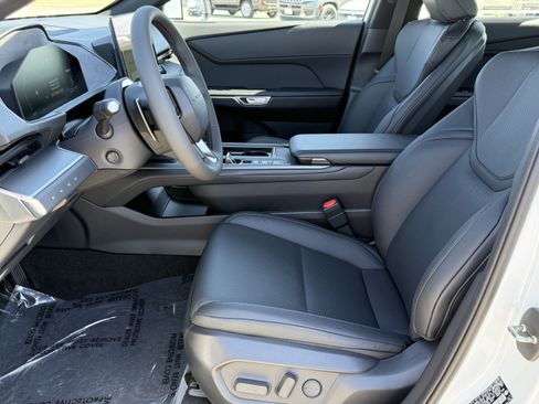 New 2026 Lexus ES 350e FWD image 18