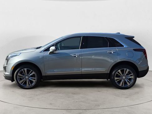 Used 2025 Cadillac XT5 Premium Luxury AWD/4WD image 2
