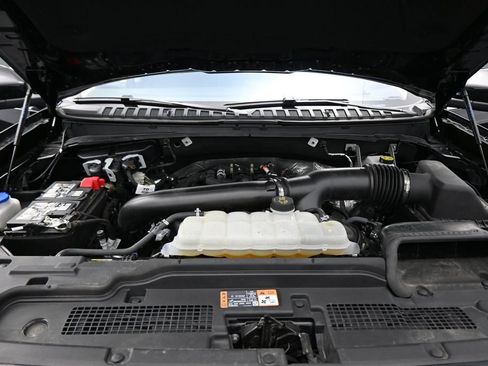 Used 2025 Ford Expedition Active AWD/4WD image 33