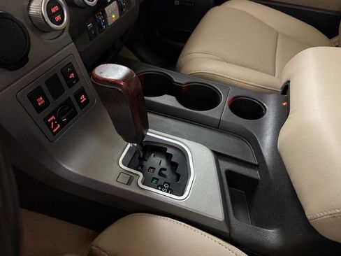 Used 2011 Toyota Sequoia Platinum image 47