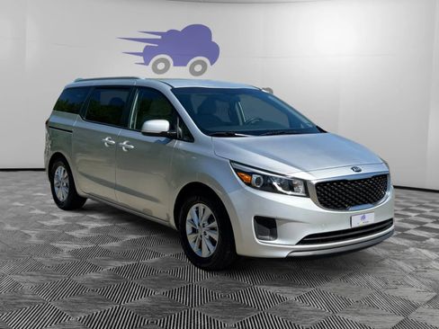 Used 2016 Kia Sedona LX w/ LX Convenience Package FWD image 7