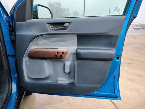 Used 2022 Ford Maverick Lariat image 14