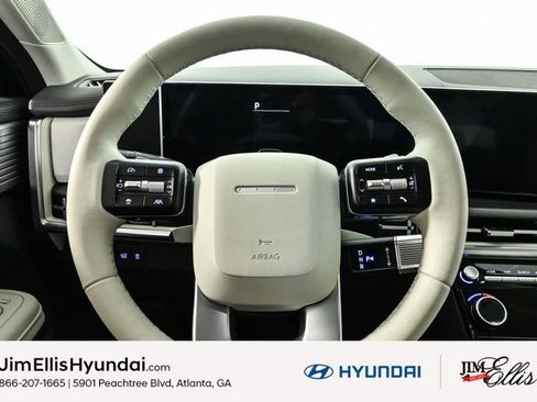 Used 2025 Hyundai Santa Fe SEL image 14