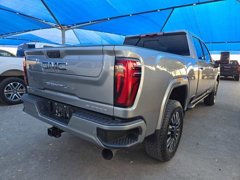Certified 2025 GMC Sierra 2500 Denali Ultimate image 4