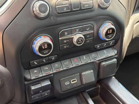 Used 2021 GMC Sierra 1500 AT4 w/ AT4 Premium Package AWD/4WD image 18