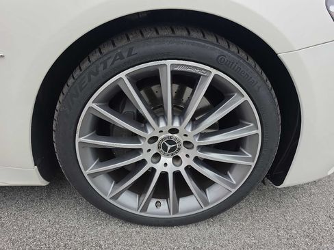 Used 2019 Mercedes-Benz SL 550 w/ Driver Assistance Package image 4
