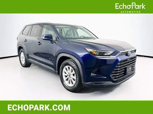Used 2025 Toyota Grand Highlander FWD image 1