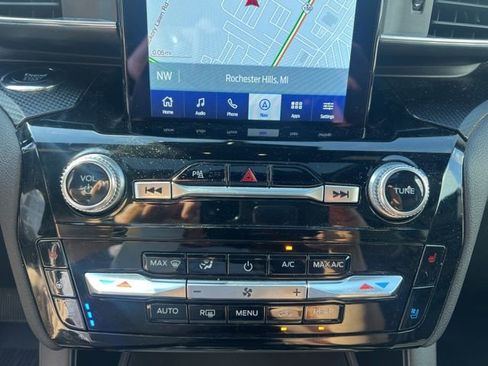Used 2024 Ford Explorer ST w/ Equipment Group 401A AWD/4WD image 33