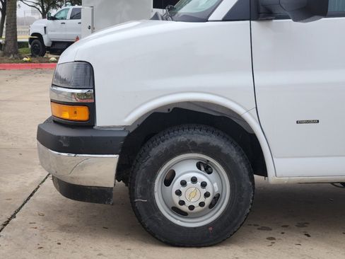 New 2024 Chevrolet Express 3500 w/ Power Convenience Package image 14