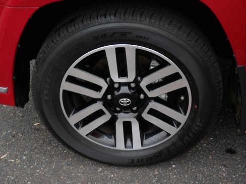 Certified 2021 Toyota 4Runner Limited AWD/4WD image 15