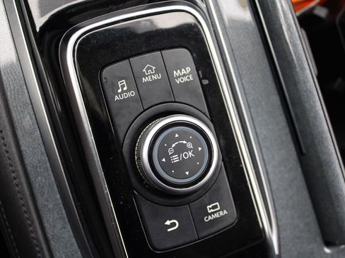 Used 2021 Nissan Armada SV image 40