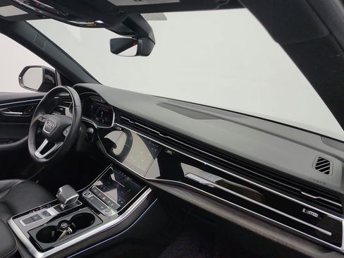 Used 2022 Audi Q8 Premium Plus image 19