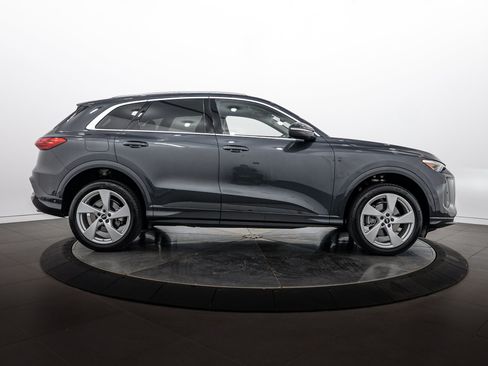 Used 2025 Audi Q5 Premium Plus w/ Premium Plus AWD/4WD image 3