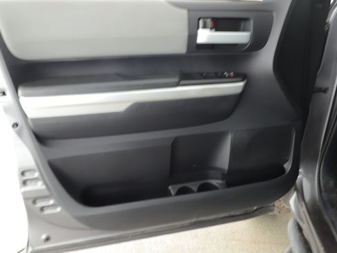 Used 2015 Toyota Tundra Limited AWD/4WD image 5