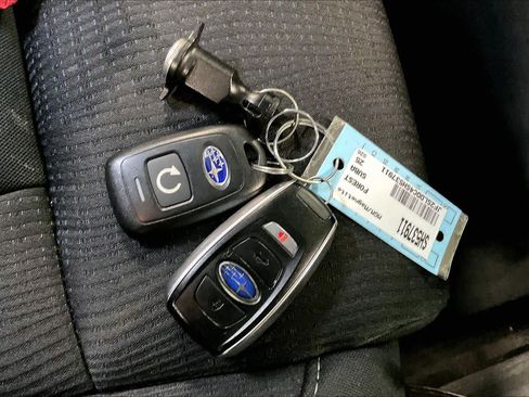 Used 2025 Subaru Forester Premium AWD/4WD image 15