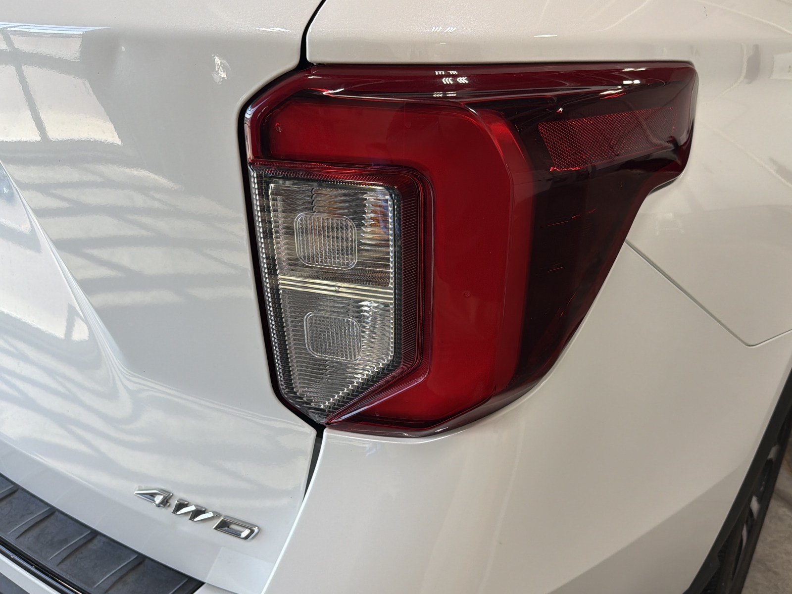 Used 2022 Ford Explorer ST-Line AWD/4WD image 10