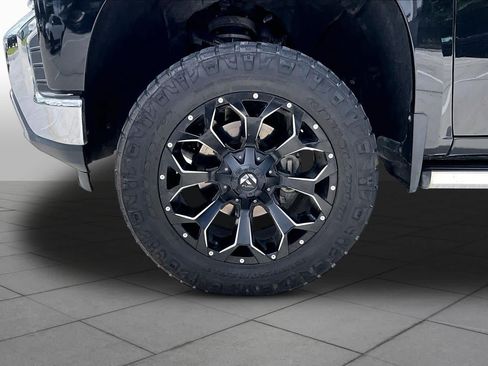 Used 2020 Chevrolet Silverado 1500 LTZ w/ LTZ Texas Edition AWD/4WD image 11