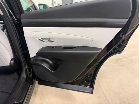 Used 2025 Hyundai Tucson SE AWD/4WD image 22