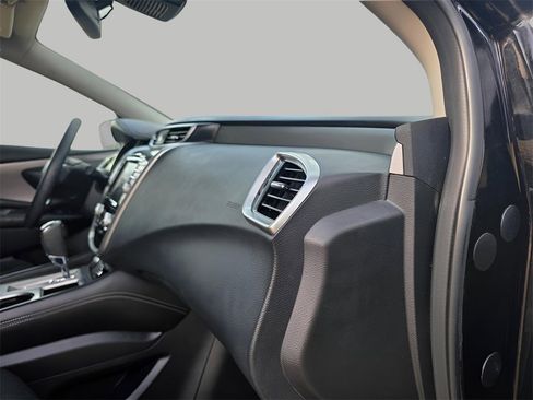 Used 2020 Nissan Murano SV image 14