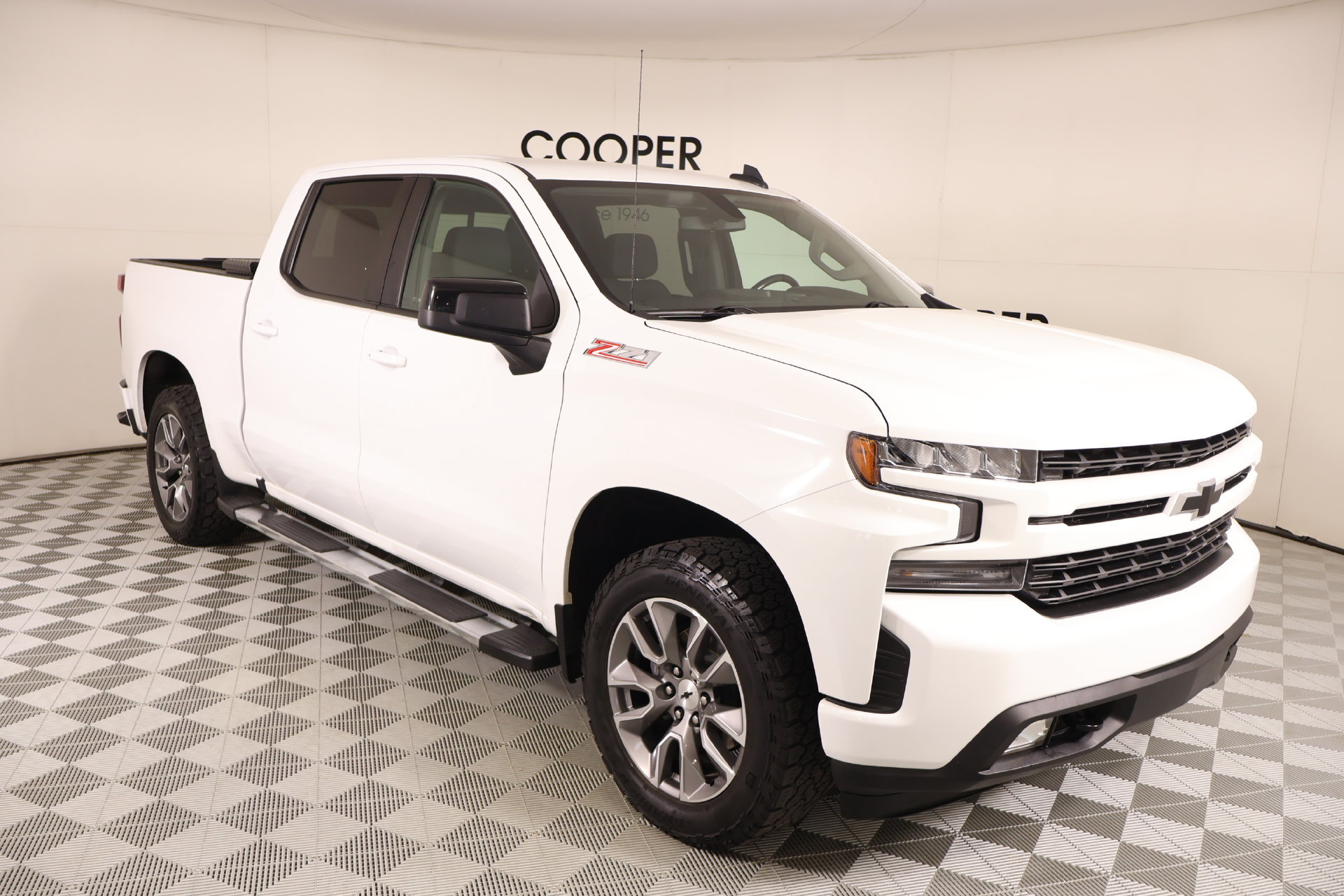 Used 2022 Chevrolet Silverado 1500 RST AWD/4WD image 1