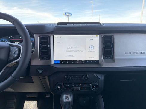 New 2026 Ford Bronco Outer Banks w/ Sasquatch Package AWD/4WD image 15