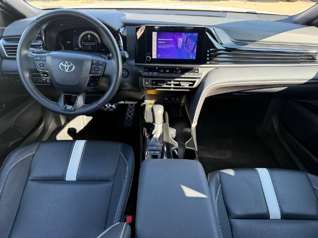 Used 2025 Toyota Camry SE FWD image 20