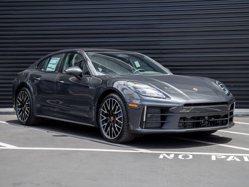 New 2026 Porsche Panamera RWD image 9