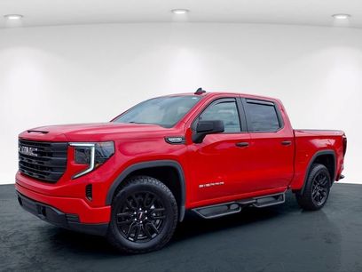 Used 2025 GMC Sierra 1500 Pro w/ Graphite Edition