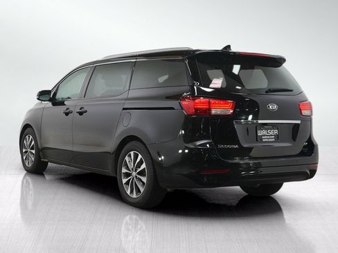 Used 2016 Kia Sedona SX FWD image 3