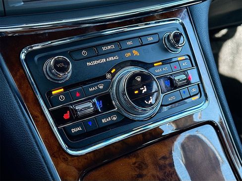 Used 2017 Lincoln Continental Reserve image 16