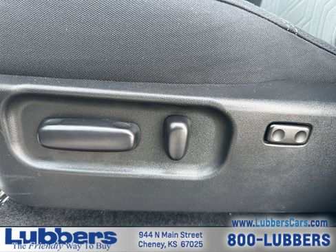 Used 2023 Toyota Tacoma TRD Off-Road image 12