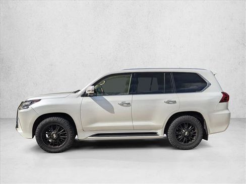 Used 2016 Lexus LX 570 4WD w/ Luxury Package image 8