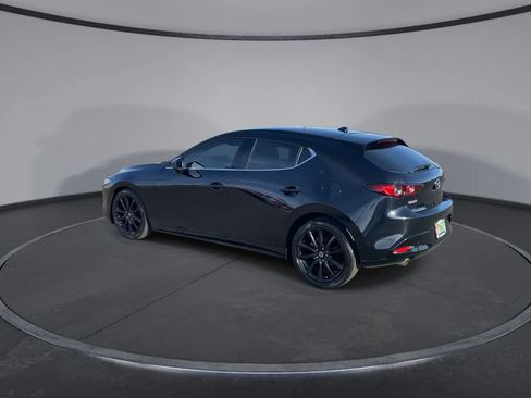 Used 2019 MAZDA MAZDA3 Hatchback w/ Premium Package image 6