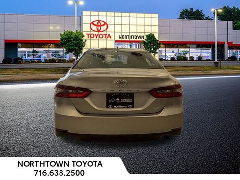 Used 2021 Toyota Camry LE w/ Convenience Package FWD image 5