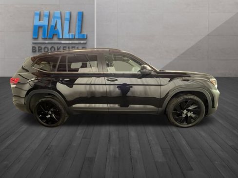 Certified 2025 Volkswagen Atlas SE w/ Panoramic Sunroof Package image 6